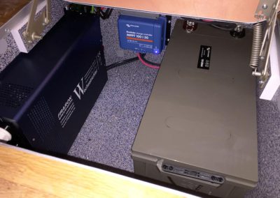 AGM Batterie + Wechselrichter + MPPT Laderegler